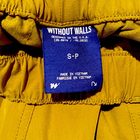 90’s Light Green Comfortable Baggy Cargo Pants OFFERS ACCEPTED - Picture 2 of 2